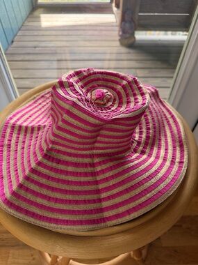 Grevi Firenze Pink and Gold Striped Wide-Brim Sun Hat